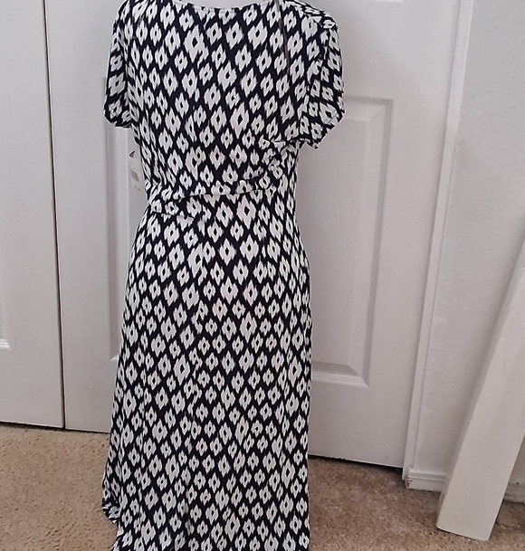NWT Connected Apparel Black & White Dress    Size 14 - Picture 5 of 15